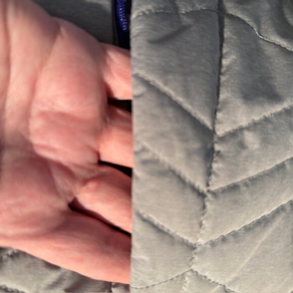 North Face Gray Quilted Bombay Puffer Jacket Size L - Picture 5 of 12